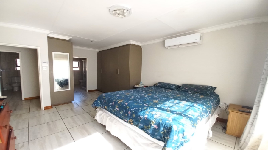 3 Bedroom Property for Sale in Baillie Park North West